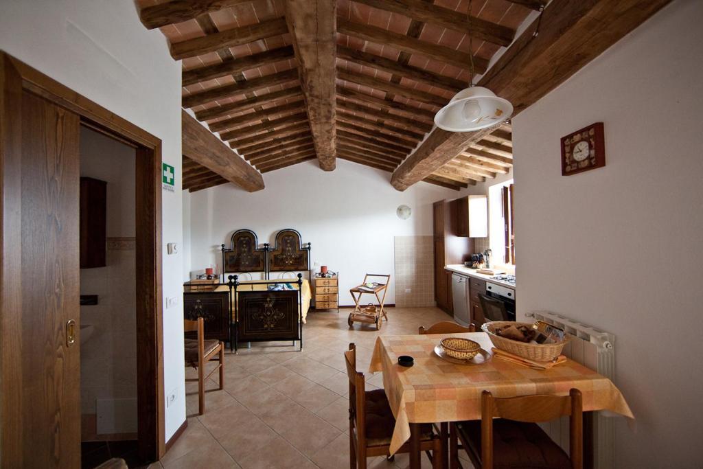 Hermitage Holidays Gallicano الغرفة الصورة